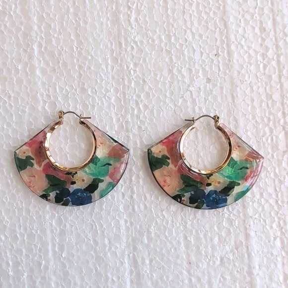 Parker Rose Jewelry - Parker Rose Acrylic Multicolor Floral Retro HOOP Earrings 1.5 x 2" Gold Tone